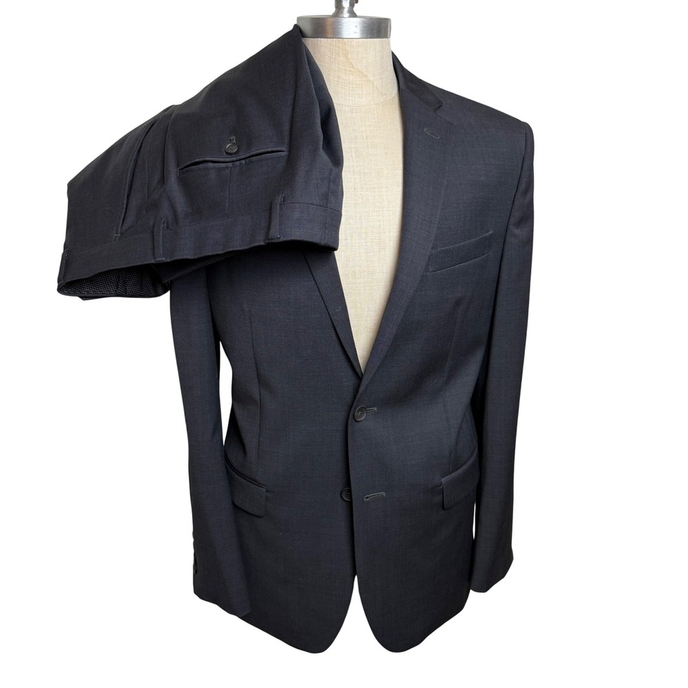 Jos A Bank Traveler Travel Tech Suit 41R Charcoal Gray Wool Blend 2 Button Mens